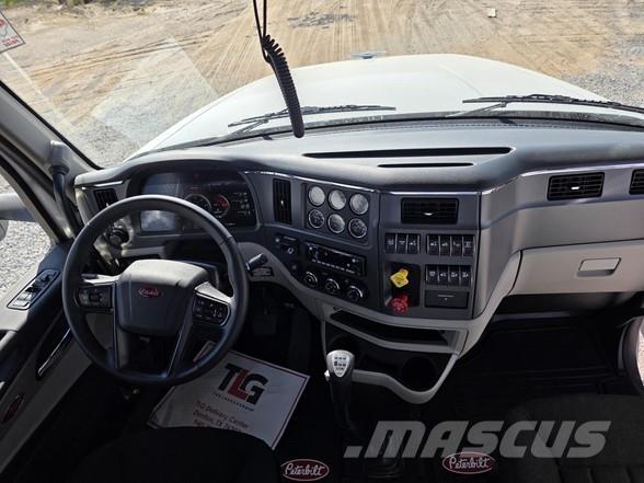 Peterbilt 567 中古トラクターヘッド | トレーラーヘッド