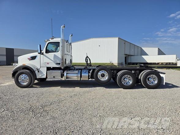Peterbilt 567 中古トラクターヘッド | トレーラーヘッド
