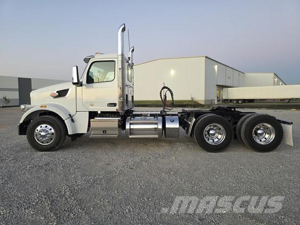 Peterbilt 567 中古トラクターヘッド | トレーラーヘッド