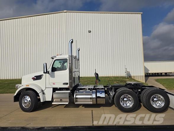Peterbilt 567 中古トラクターヘッド | トレーラーヘッド