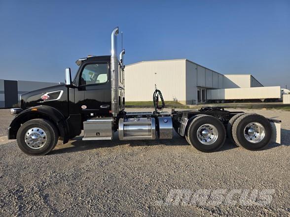 Peterbilt 567 中古トラクターヘッド | トレーラーヘッド