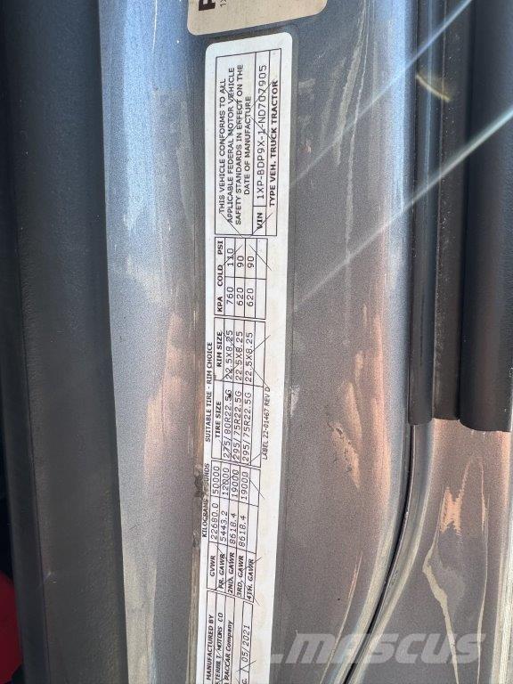 Peterbilt 579 中古トラクターヘッド | トレーラーヘッド