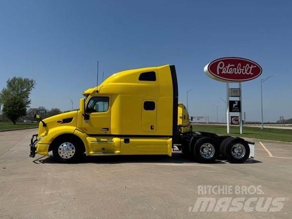 Peterbilt 579 中古トラクターヘッド | トレーラーヘッド