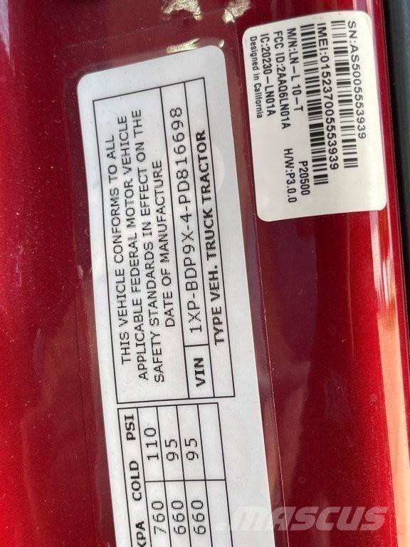 Peterbilt 579 中古トラクターヘッド | トレーラーヘッド