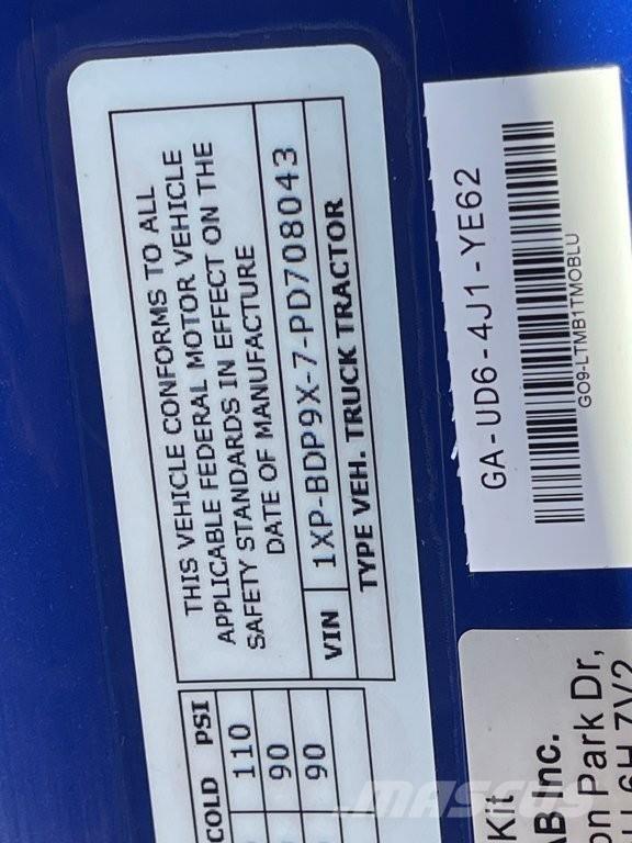 Peterbilt 579 中古トラクターヘッド | トレーラーヘッド