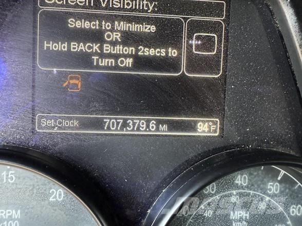 Peterbilt 579 中古トラクターヘッド | トレーラーヘッド