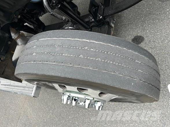 Peterbilt 579 中古トラクターヘッド | トレーラーヘッド