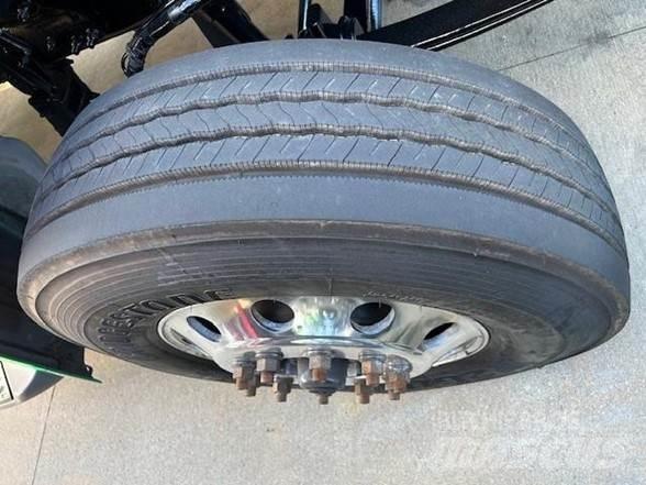 Peterbilt 579 中古トラクターヘッド | トレーラーヘッド