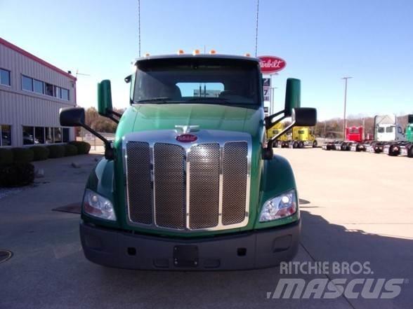 Peterbilt 579 中古トラクターヘッド | トレーラーヘッド