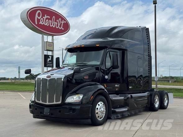 Peterbilt 579 中古トラクターヘッド | トレーラーヘッド