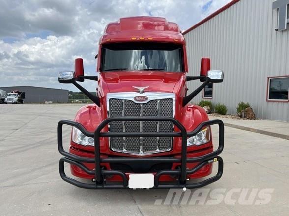 Peterbilt 579 中古トラクターヘッド | トレーラーヘッド