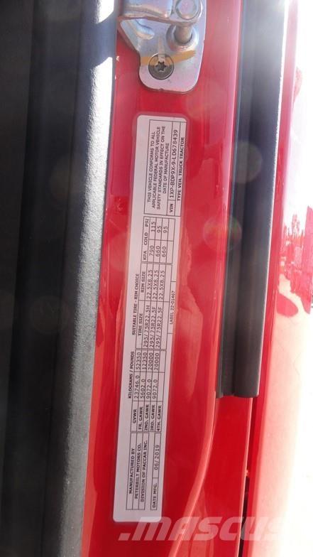 Peterbilt 579 中古トラクターヘッド | トレーラーヘッド