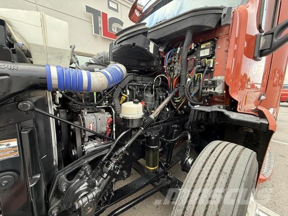 Peterbilt 579 中古トラクターヘッド | トレーラーヘッド
