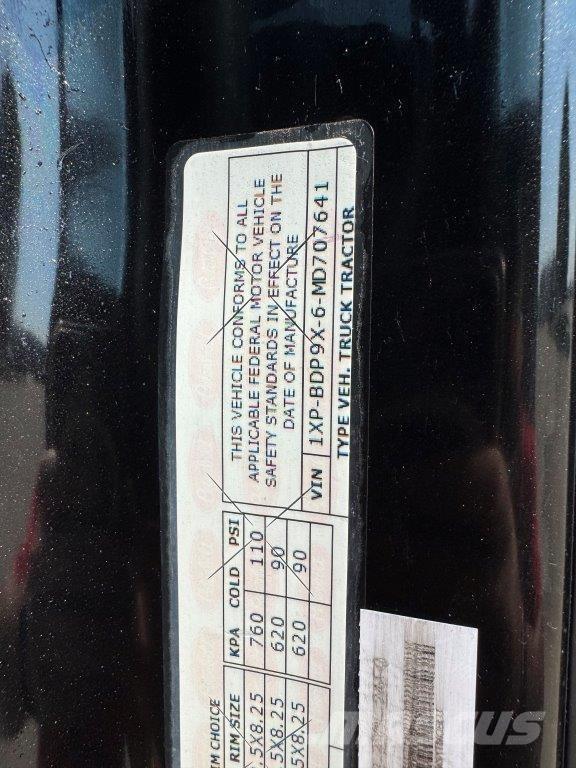 Peterbilt 579 中古トラクターヘッド | トレーラーヘッド