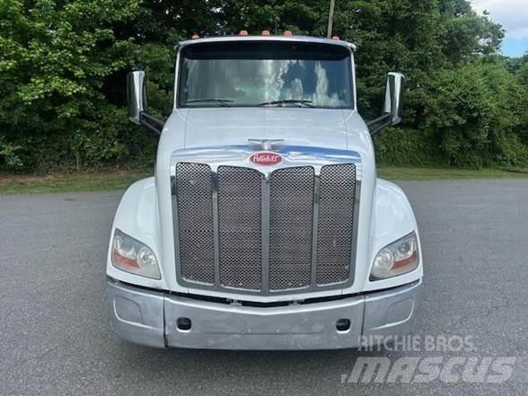 Peterbilt 579 中古トラクターヘッド | トレーラーヘッド
