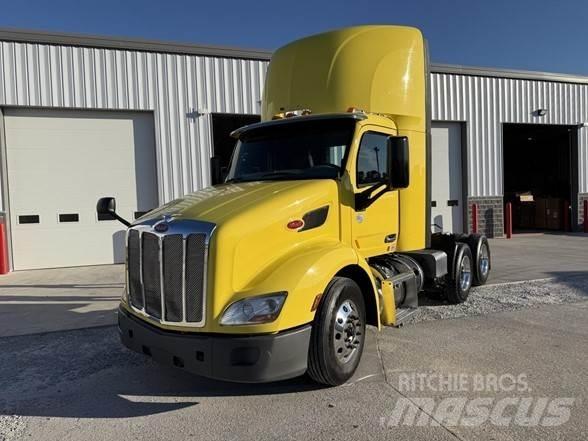 Peterbilt 579 中古トラクターヘッド | トレーラーヘッド