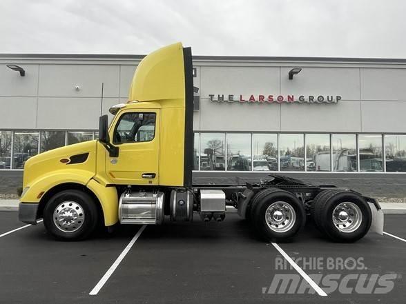 Peterbilt 579 中古トラクターヘッド | トレーラーヘッド