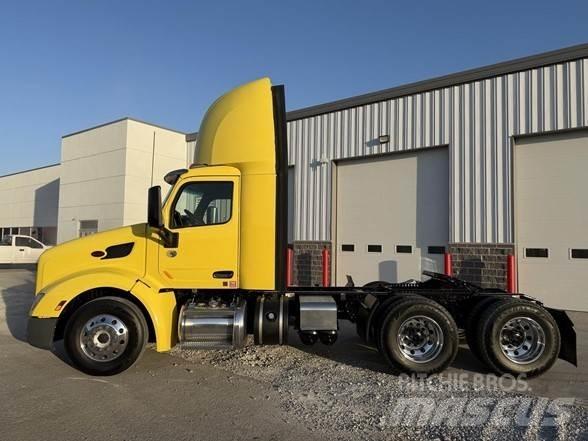 Peterbilt 579 中古トラクターヘッド | トレーラーヘッド