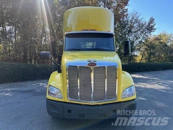 Peterbilt 579 中古トラクターヘッド | トレーラーヘッド