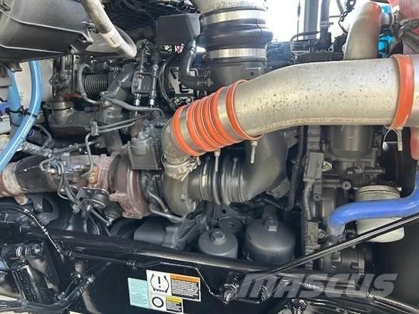 Peterbilt 579 中古トラクターヘッド | トレーラーヘッド