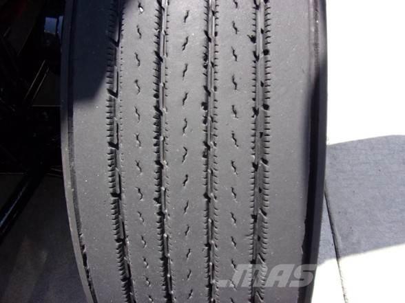 Peterbilt 579 中古トラクターヘッド | トレーラーヘッド