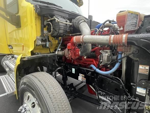 Peterbilt 579 中古トラクターヘッド | トレーラーヘッド