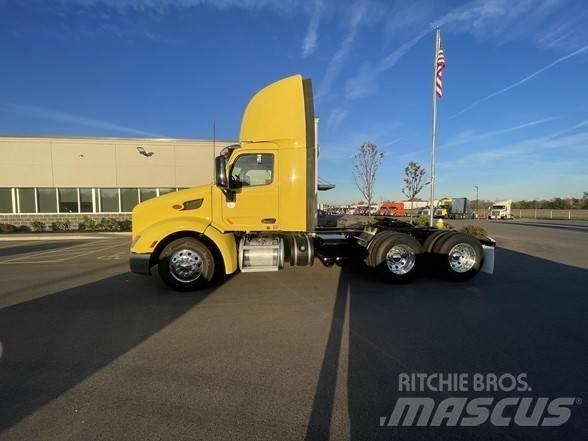 Peterbilt 579 中古トラクターヘッド | トレーラーヘッド
