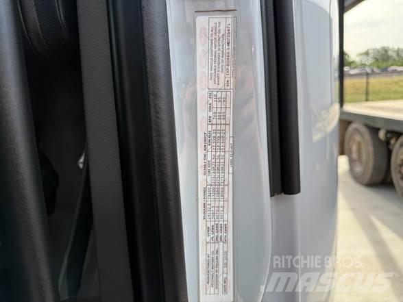Peterbilt 579 中古トラクターヘッド | トレーラーヘッド
