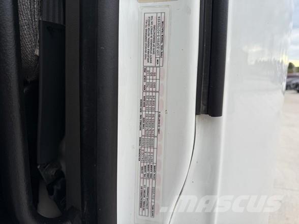 Peterbilt 579 中古トラクターヘッド | トレーラーヘッド