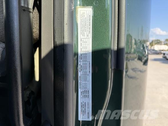 Peterbilt 579 中古トラクターヘッド | トレーラーヘッド