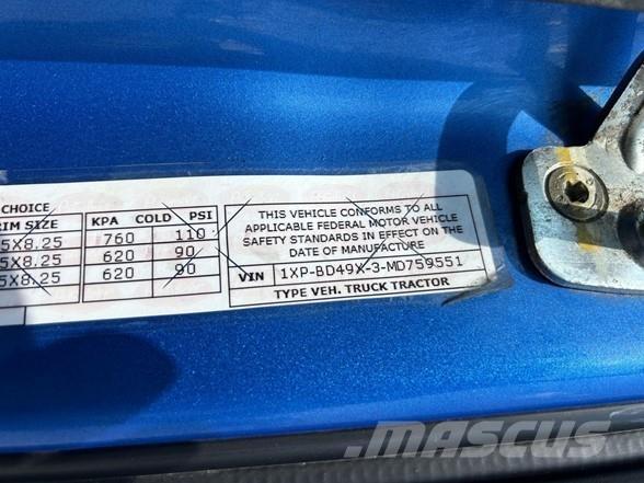 Peterbilt 579 中古トラクターヘッド | トレーラーヘッド