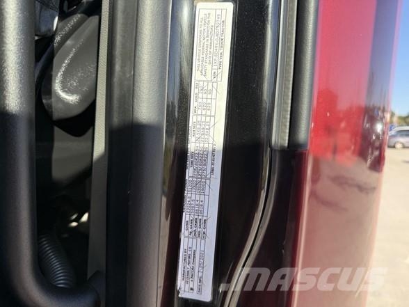 Peterbilt 579 中古トラクターヘッド | トレーラーヘッド