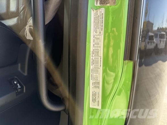 Peterbilt 579 中古トラクターヘッド | トレーラーヘッド