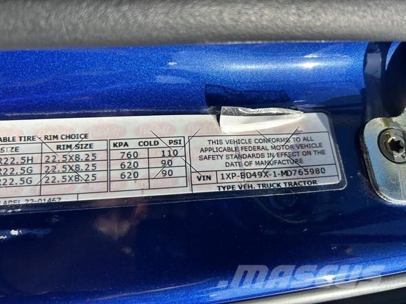 Peterbilt 579 中古トラクターヘッド | トレーラーヘッド