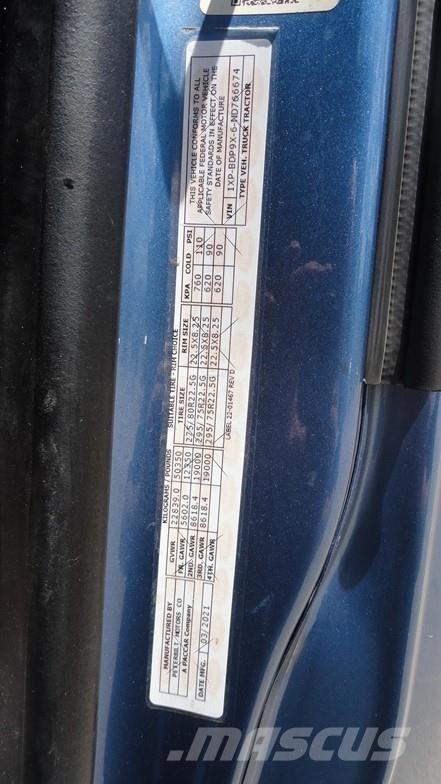 Peterbilt 579 中古トラクターヘッド | トレーラーヘッド