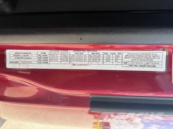 Peterbilt 579 中古トラクターヘッド | トレーラーヘッド