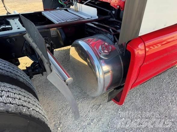 Peterbilt 579 中古トラクターヘッド | トレーラーヘッド