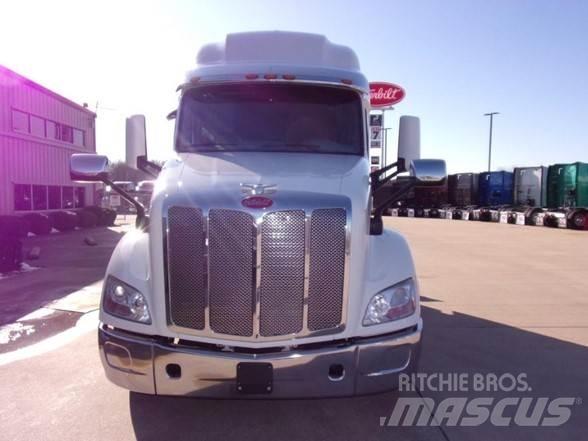 Peterbilt 579 中古トラクターヘッド | トレーラーヘッド