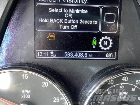 Peterbilt 579 中古トラクターヘッド | トレーラーヘッド
