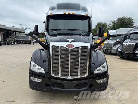 Peterbilt 579 中古トラクターヘッド | トレーラーヘッド