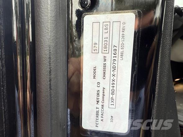 Peterbilt 579 中古トラクターヘッド | トレーラーヘッド