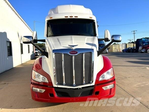 Peterbilt 579 中古トラクターヘッド | トレーラーヘッド
