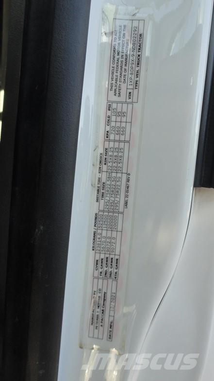 Peterbilt 579 中古トラクターヘッド | トレーラーヘッド