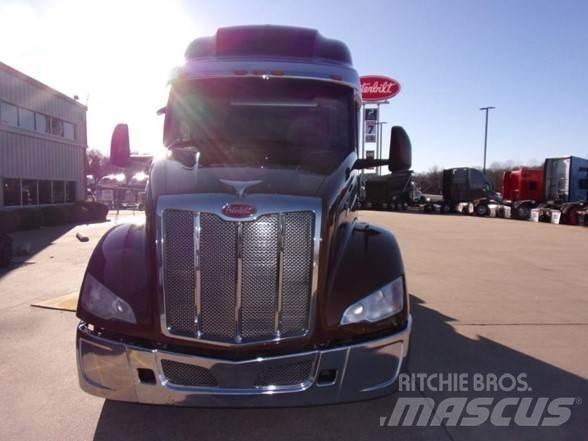 Peterbilt 579 中古トラクターヘッド | トレーラーヘッド