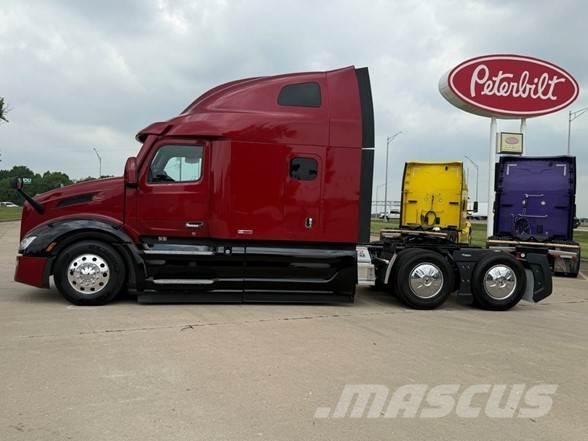 Peterbilt 579 中古トラクターヘッド | トレーラーヘッド