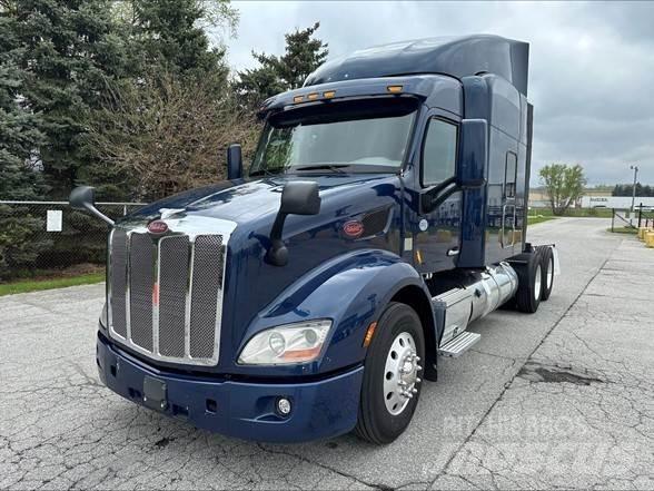 Peterbilt 579 中古トラクターヘッド | トレーラーヘッド