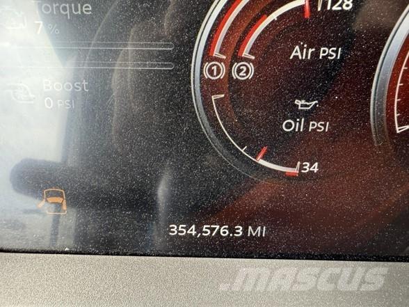 Peterbilt 579 中古トラクターヘッド | トレーラーヘッド