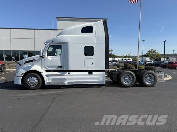 Peterbilt 579 中古トラクターヘッド | トレーラーヘッド