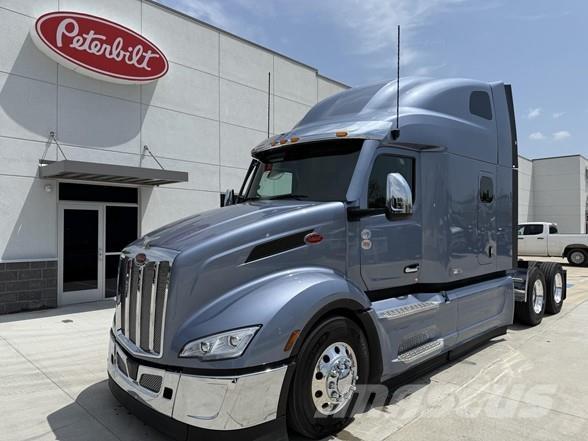 Peterbilt 579 中古トラクターヘッド | トレーラーヘッド