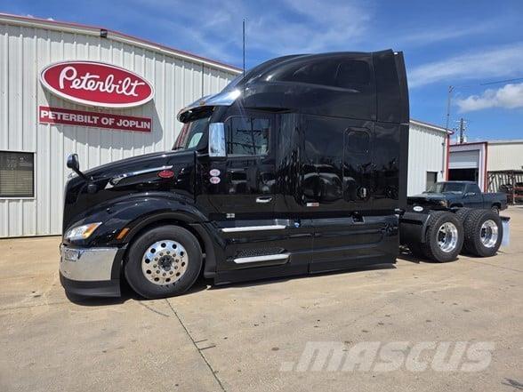 Peterbilt 579 中古トラクターヘッド | トレーラーヘッド